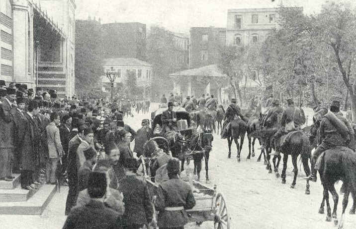 Turkish troops leaving for the front